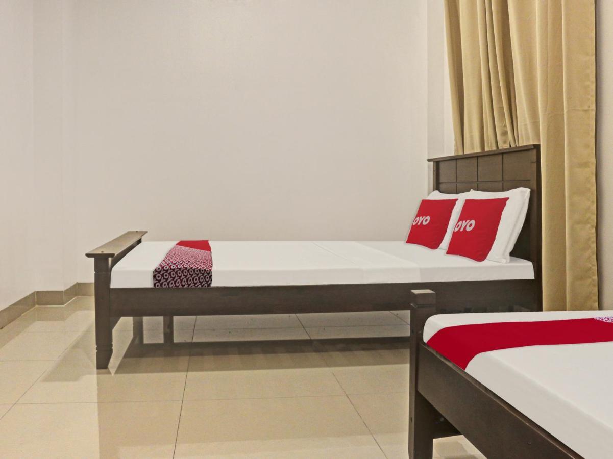 Oyo 831 Casa Maria Hotel Manila Luaran gambar