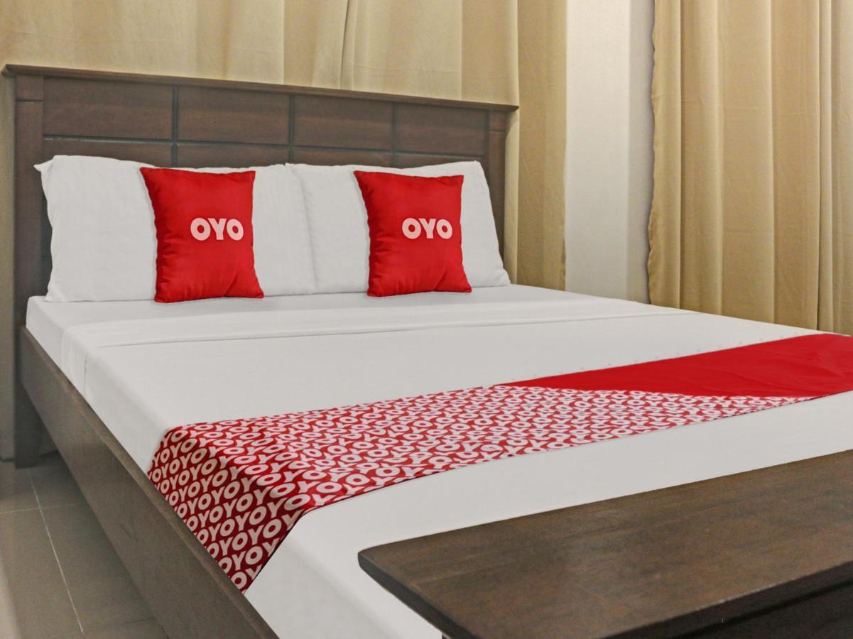 Oyo 831 Casa Maria Hotel Manila Luaran gambar